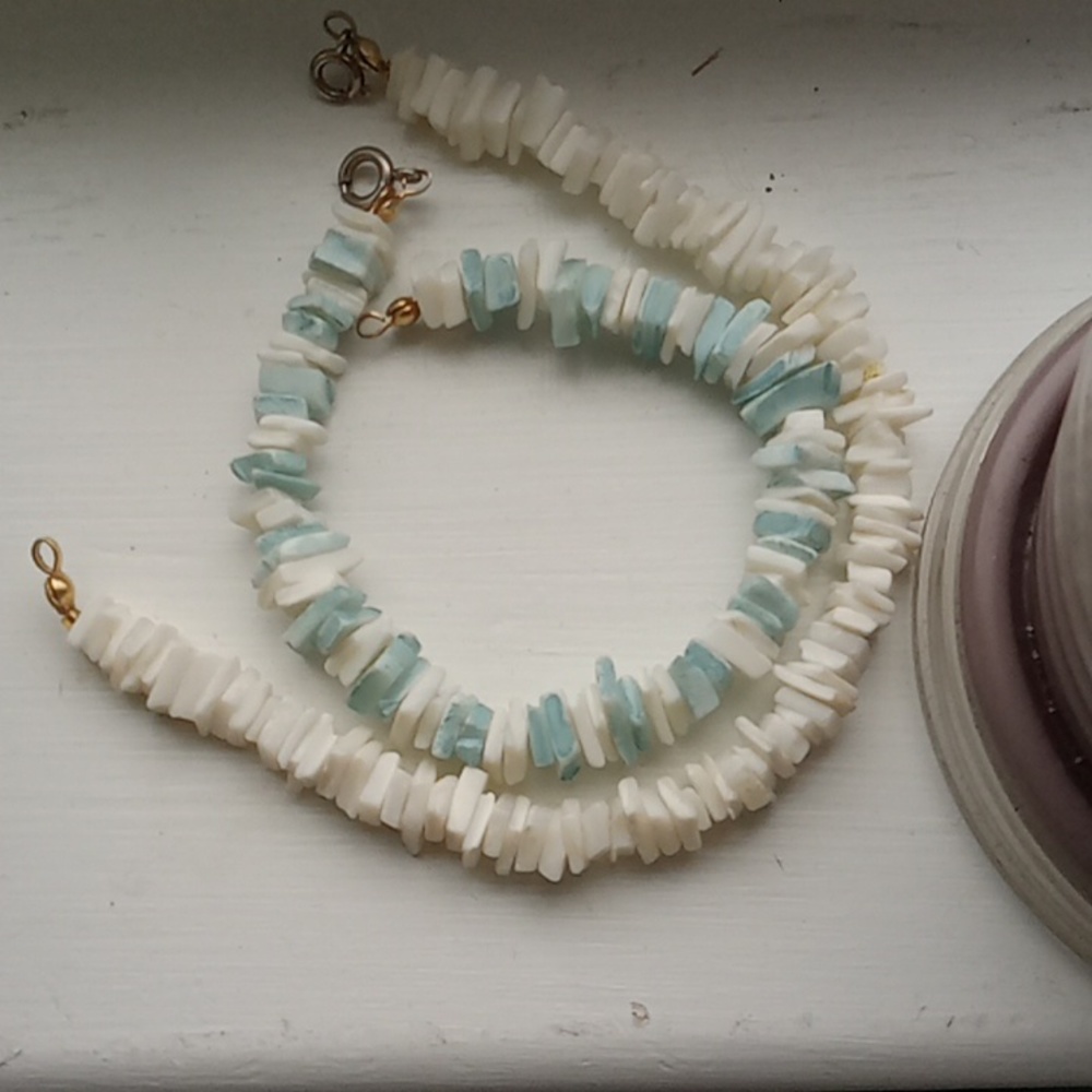 Puka Shell Chip Bracelet Set